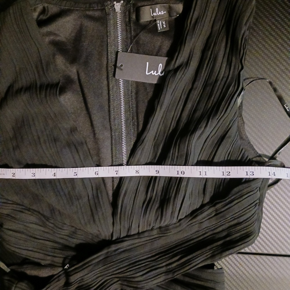 NWT‎ Lulus Vivid Imagination Black Cutout Maxi Dress XS Pleated V-Neck Formal - Picture 9 of 12